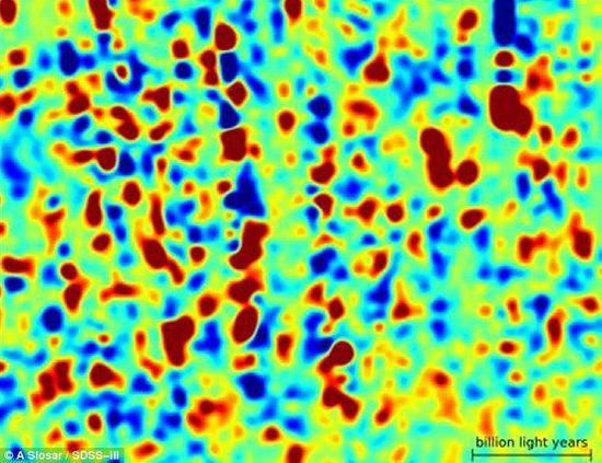 迄今为止细节最为丰富的宇宙3D地图。科学家首先对夜空中亮度最高的天体进行研究，而后绘制迄今最为复杂的宇宙图像。红色区域内的气体更多，蓝色区域内气体更少。